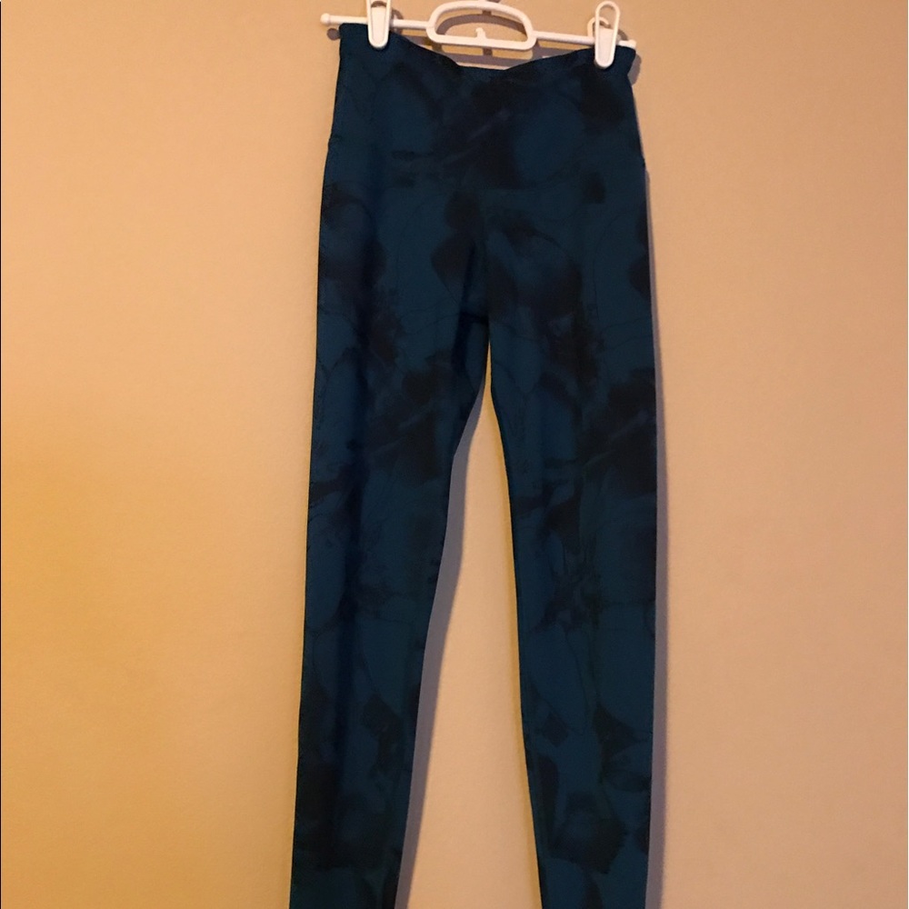 WORKOUT LEGGINGS - Picture 3 of 5